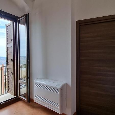 Suite Il Ducale Ferrandina Bagian luar foto