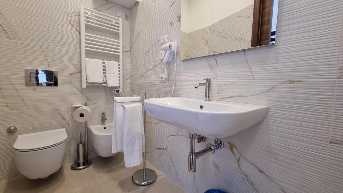 Suite Il Ducale Ferrandina Bagian luar foto